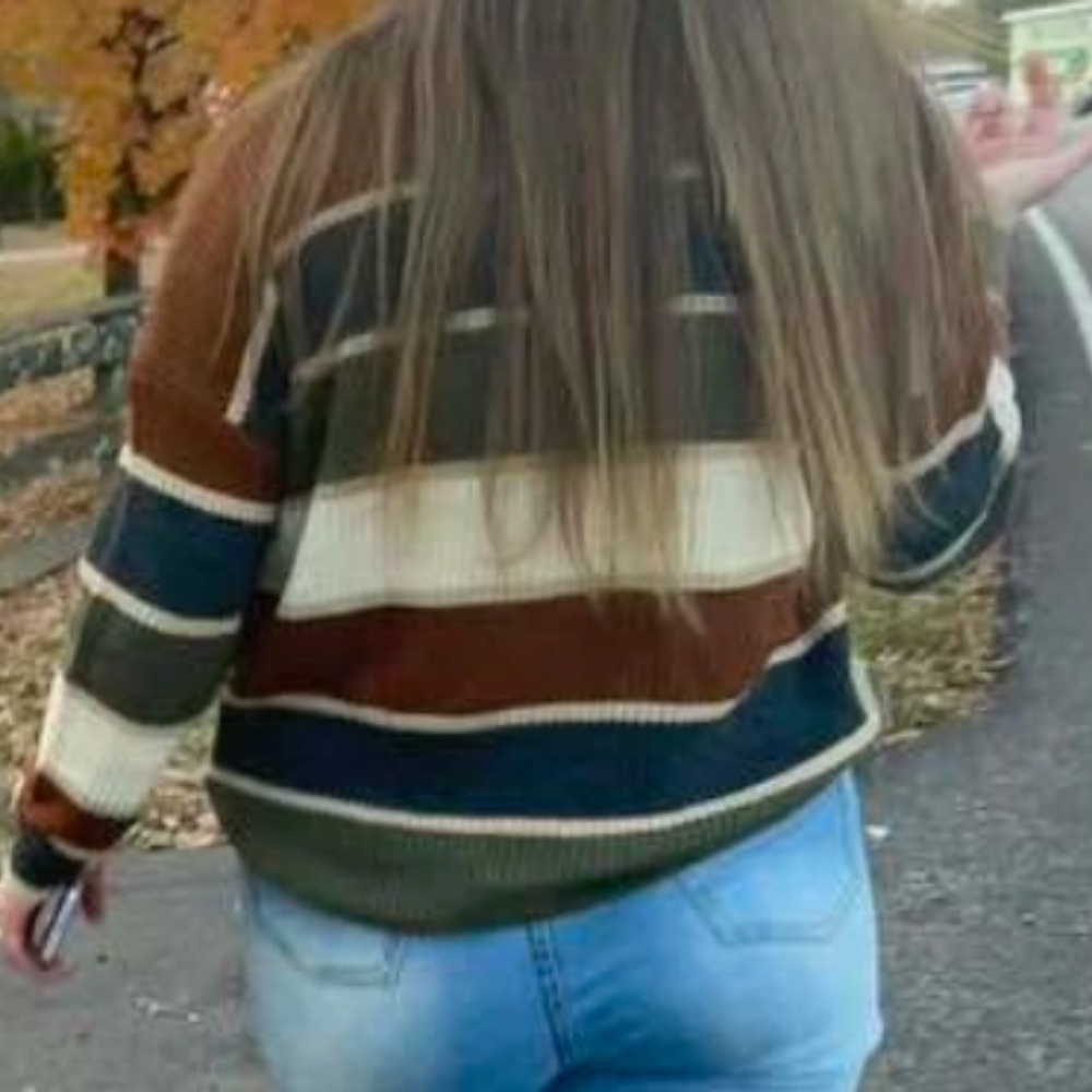 Cozy Color Block Knit Oversized Sweater Top - Picture 2 of 8